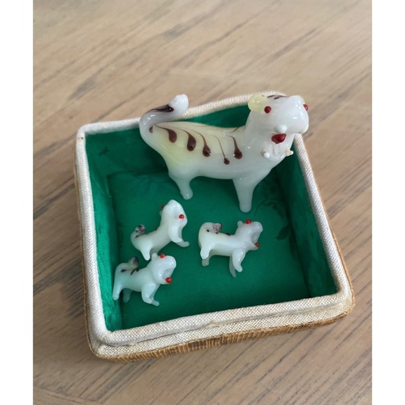 Vintage Unique Handmade Glass Tiger With Cubs in Handpainted Trinket Box - Picture 6 of 8